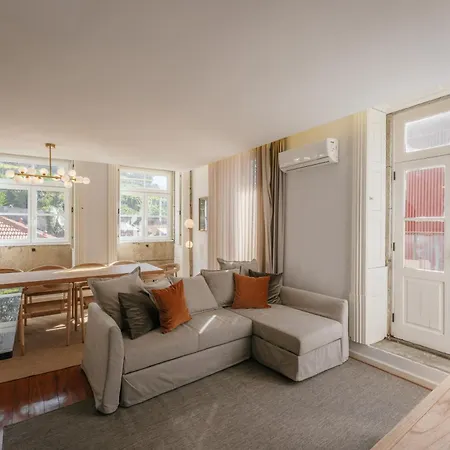 Feel Ribeira Vintage Duplex דירה *